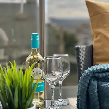 попов Διαμέρισμα *