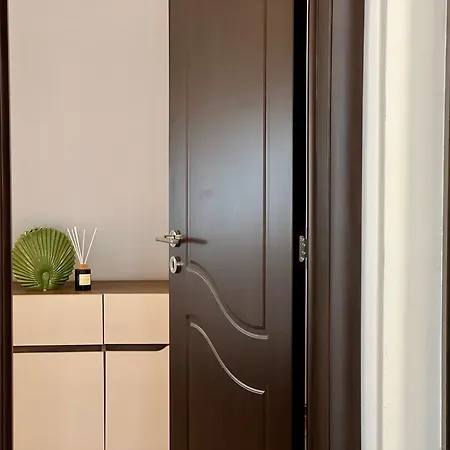попов Apartment