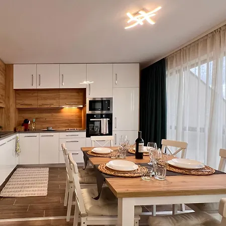 попов Apartment